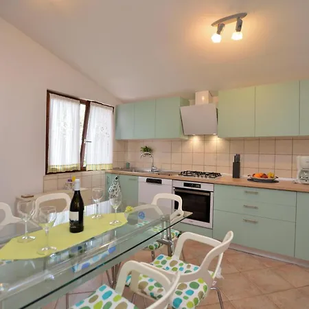 Holiday home House Marlu