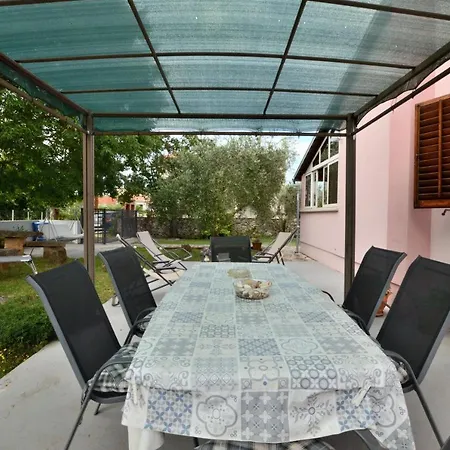 House Marlu Holiday home